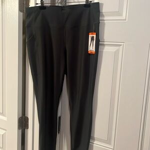 NWT 32 degrees leggings. In sizes medium, or XXL. You pick  color :olive green